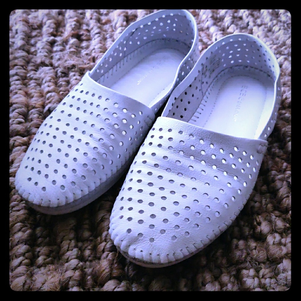 BCBGeneration Xoey flats
